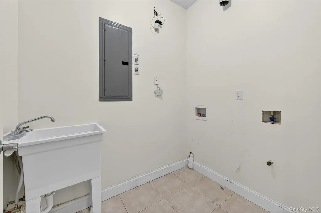 2 Bluefield Drive Spring Valley NY 10977