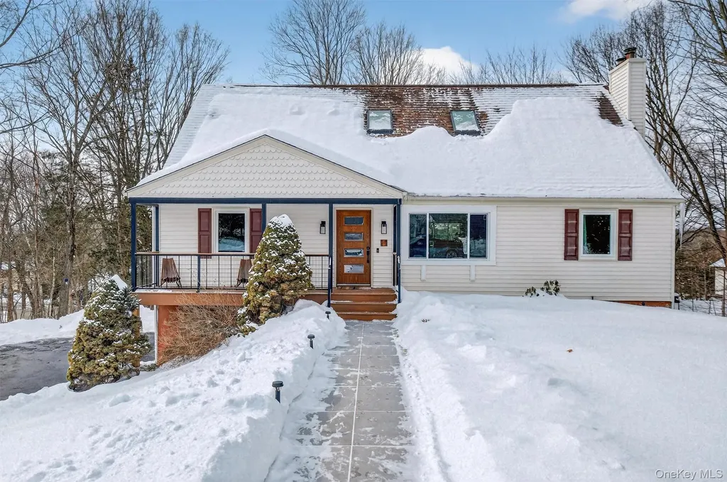 5 Larch Court Poughkeepsie NY 12603