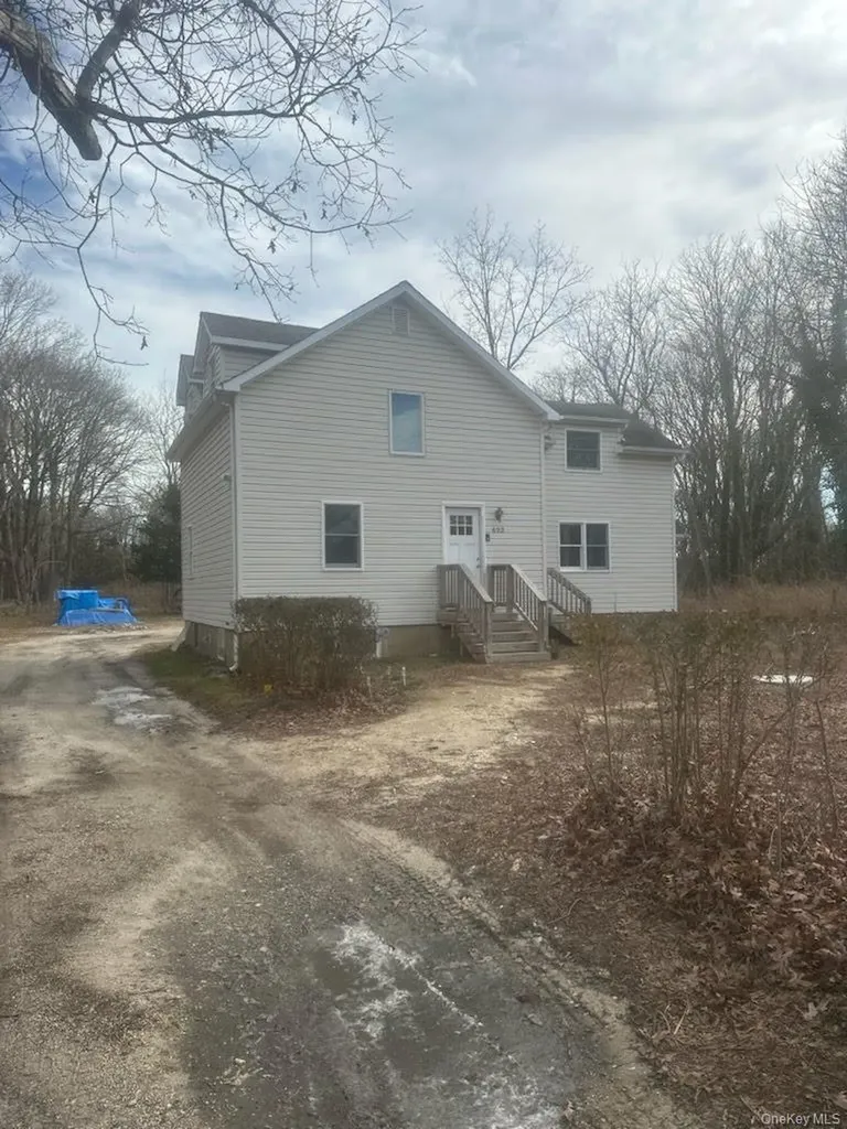 493 Munsell Road East Patchogue NY 11772