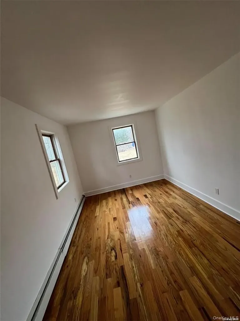 493 Munsell Road East Patchogue NY 11772