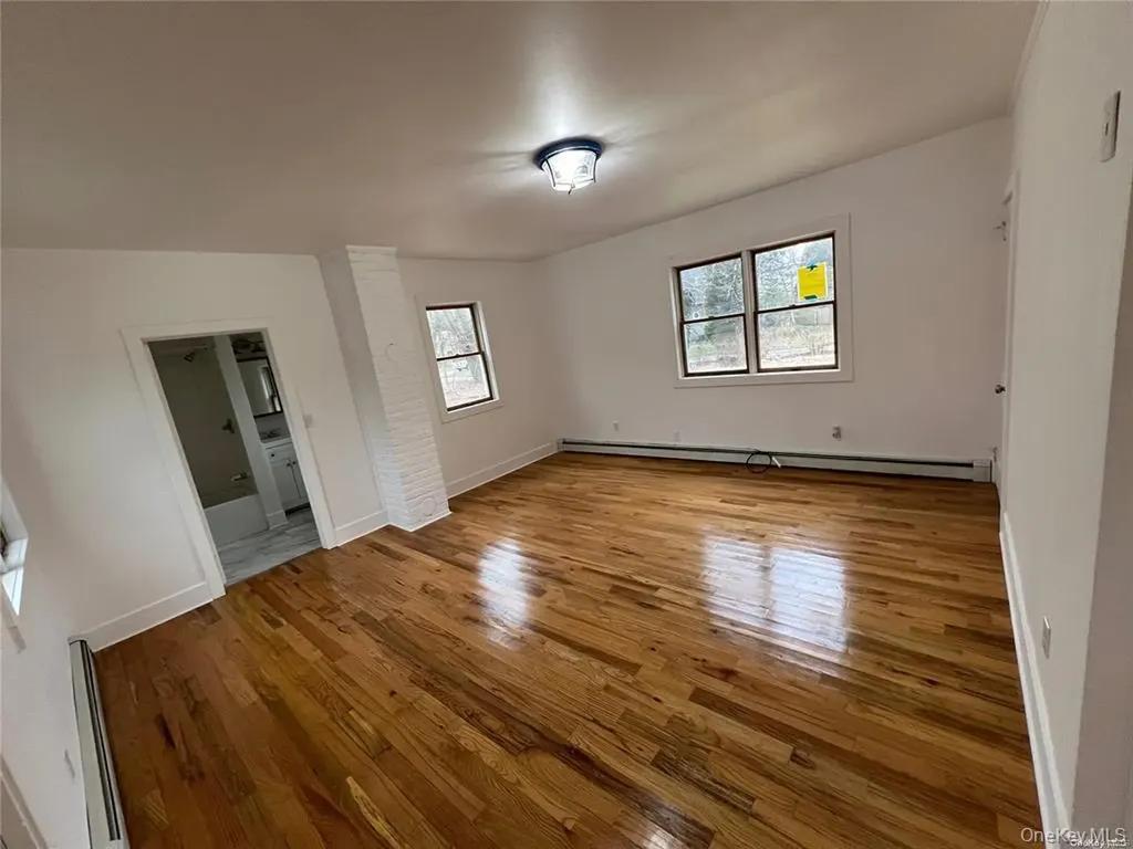 493 Munsell Road East Patchogue NY 11772