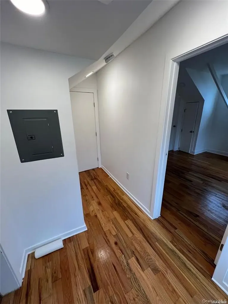 493 Munsell Road East Patchogue NY 11772