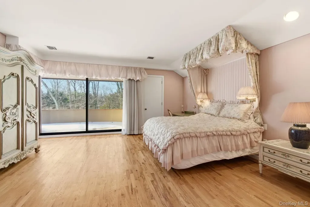 101 Wheatley Road Old Westbury NY 11568