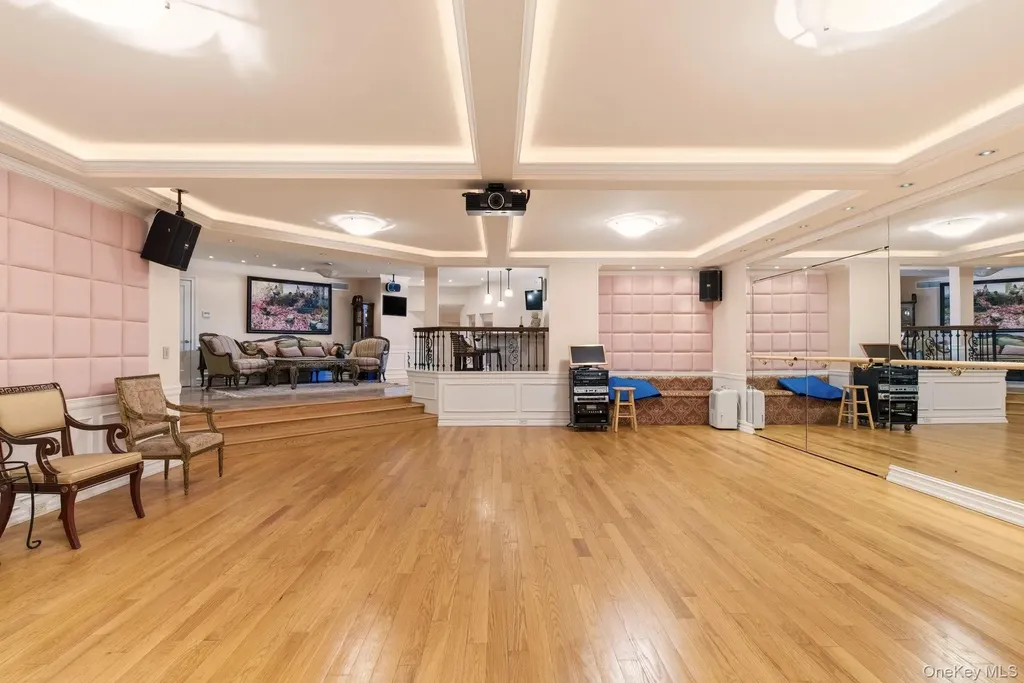 101 Wheatley Road Old Westbury NY 11568
