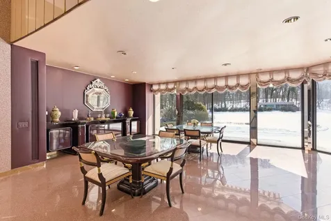 101 Wheatley Road Old Westbury NY 11568