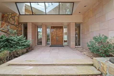 101 Wheatley Road Old Westbury NY 11568