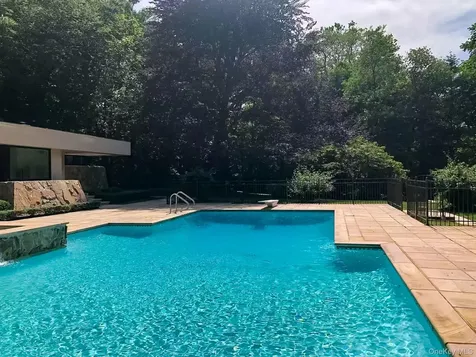 101 Wheatley Road Old Westbury NY 11568