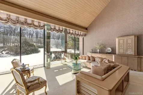 101 Wheatley Road Old Westbury NY 11568