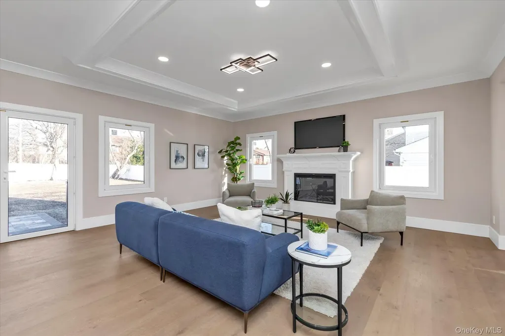 47 Tell Avenue Deer Park NY 11729