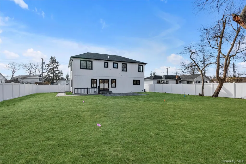 47 Tell Avenue Deer Park NY 11729