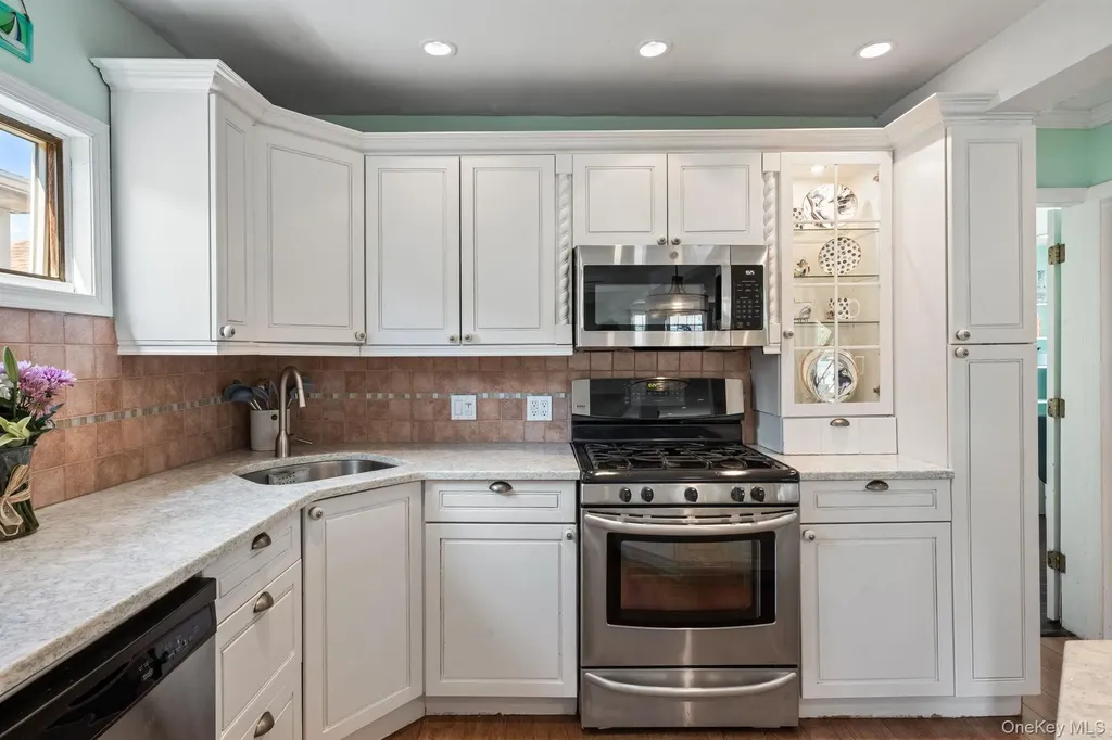 103 Connecticut Avenue Long Beach NY 11561