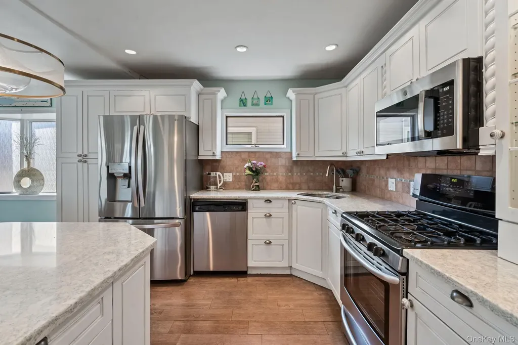 103 Connecticut Avenue Long Beach NY 11561