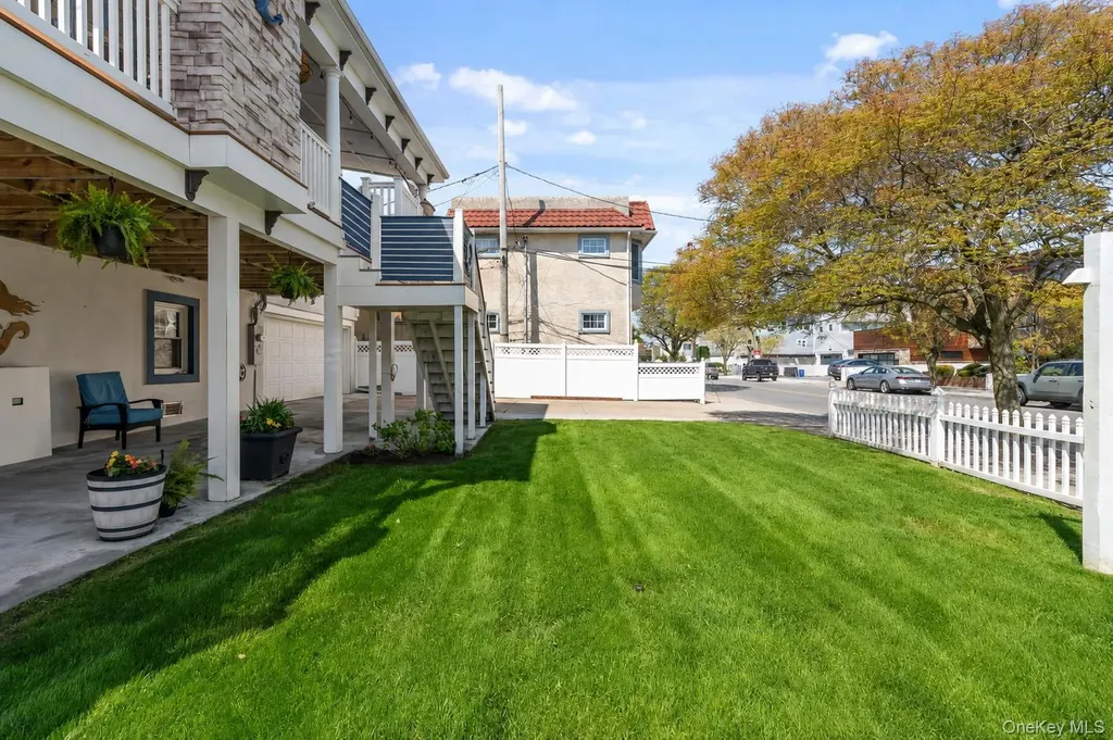 103 Connecticut Avenue Long Beach NY 11561