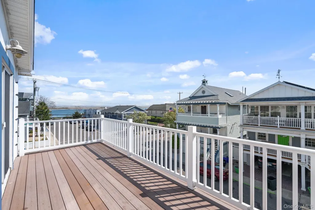 103 Connecticut Avenue Long Beach NY 11561