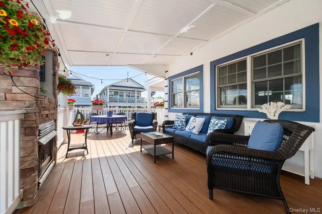 103 Connecticut Avenue Long Beach NY 11561