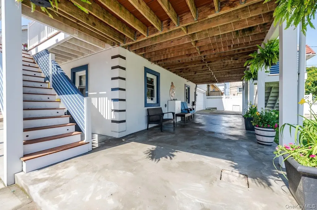 103 Connecticut Avenue Long Beach NY 11561