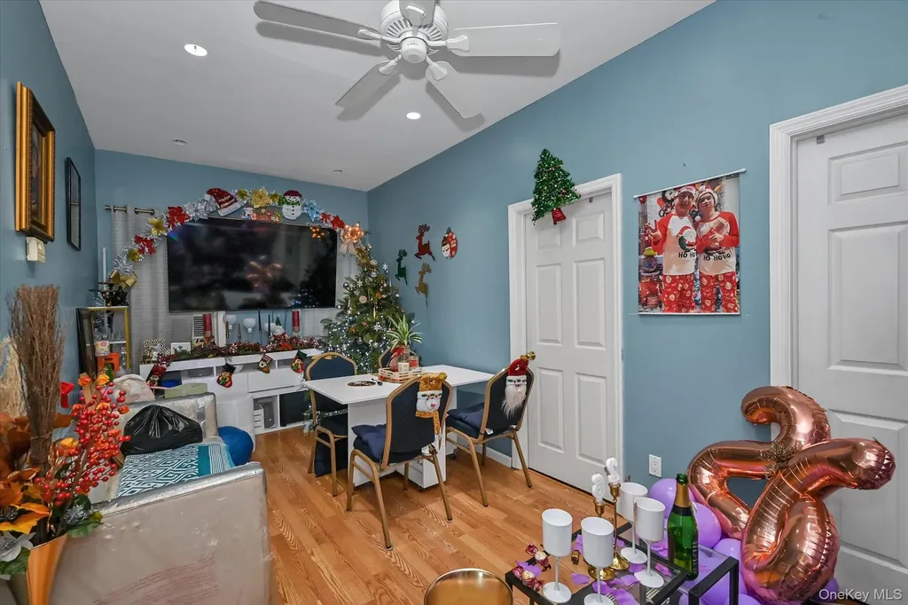 6925 59th Road Maspeth NY 11378
