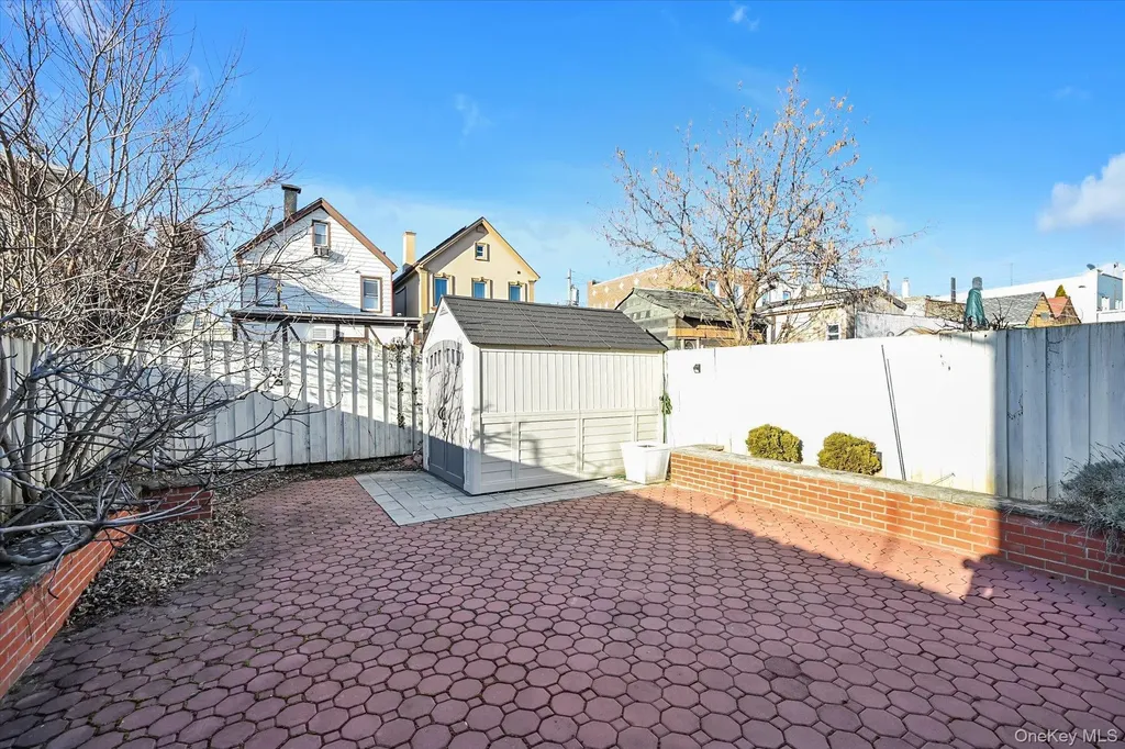 6925 59th Road Maspeth NY 11378