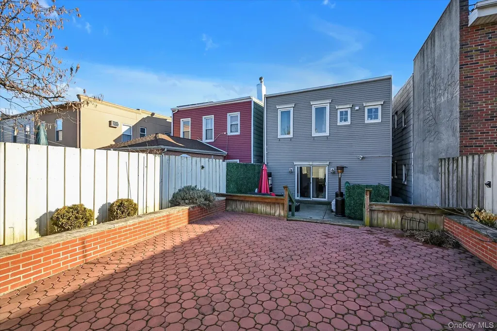 6925 59th Road Maspeth NY 11378