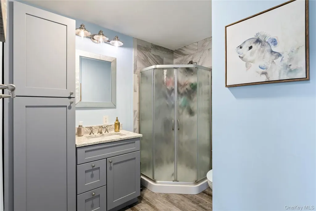 24 Twin River Drive Oakdale NY 11769
