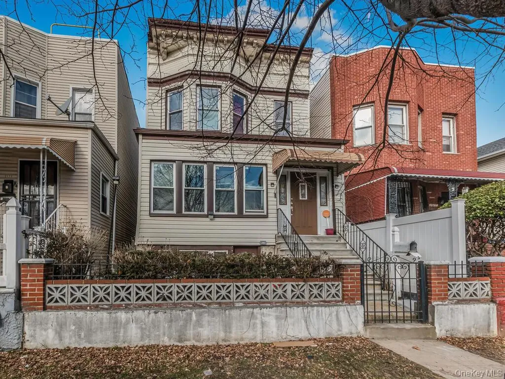 2215 Bruckner Boulevard Bronx NY 10472