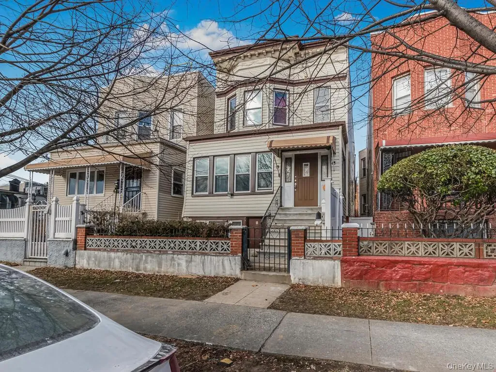 2215 Bruckner Boulevard Bronx NY 10472
