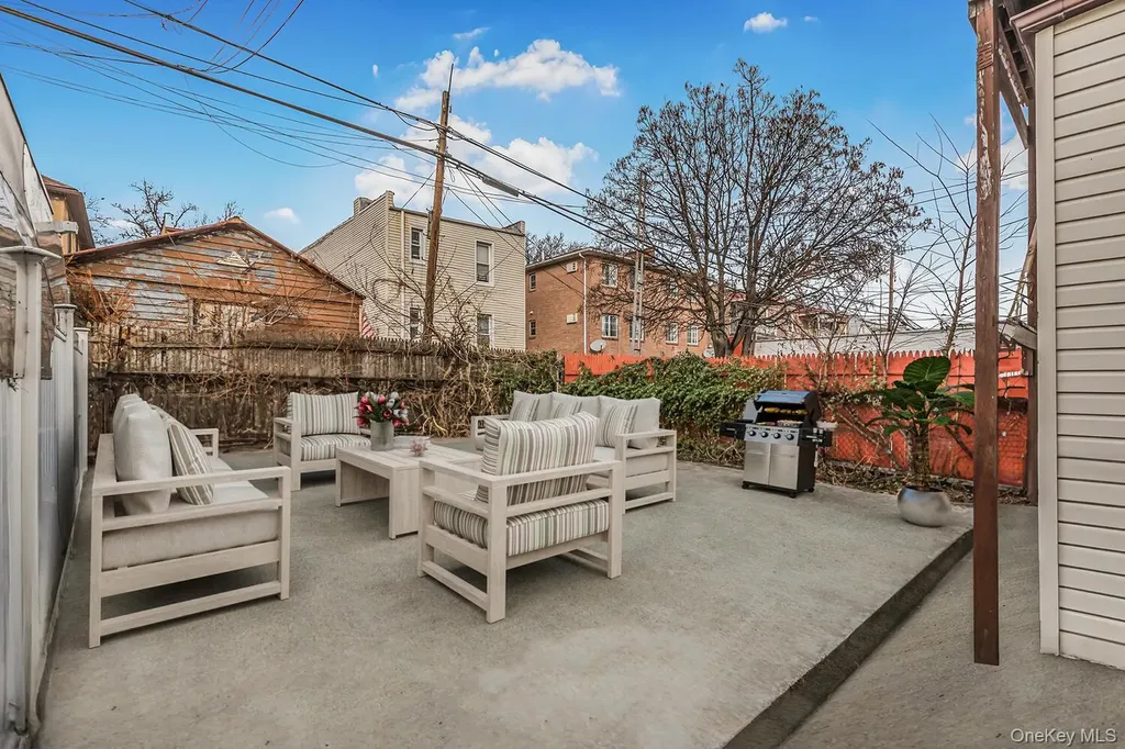 2215 Bruckner Boulevard Bronx NY 10472