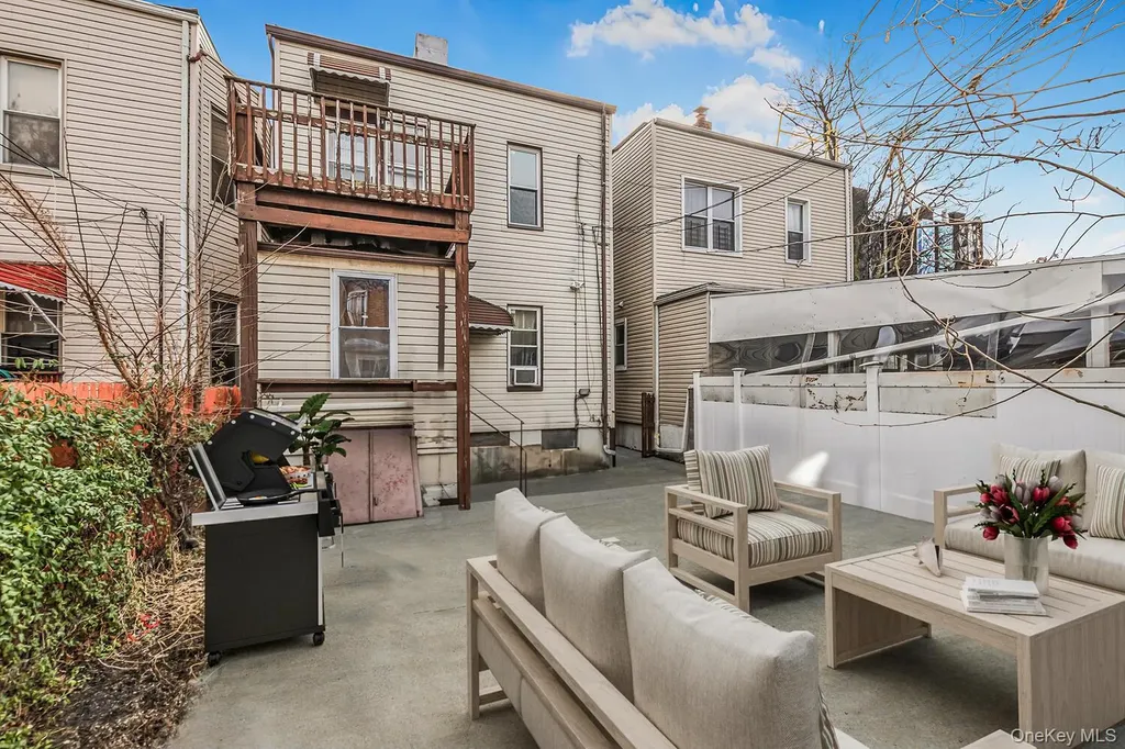 2215 Bruckner Boulevard Bronx NY 10472