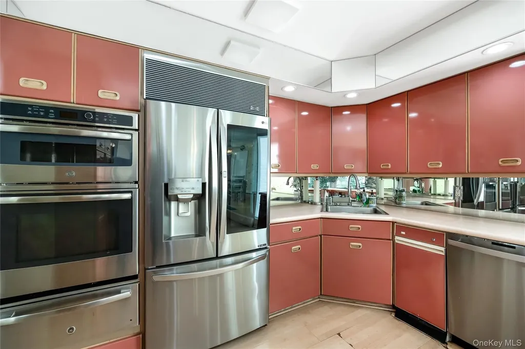 159 Avon Place West Hempstead NY 11552