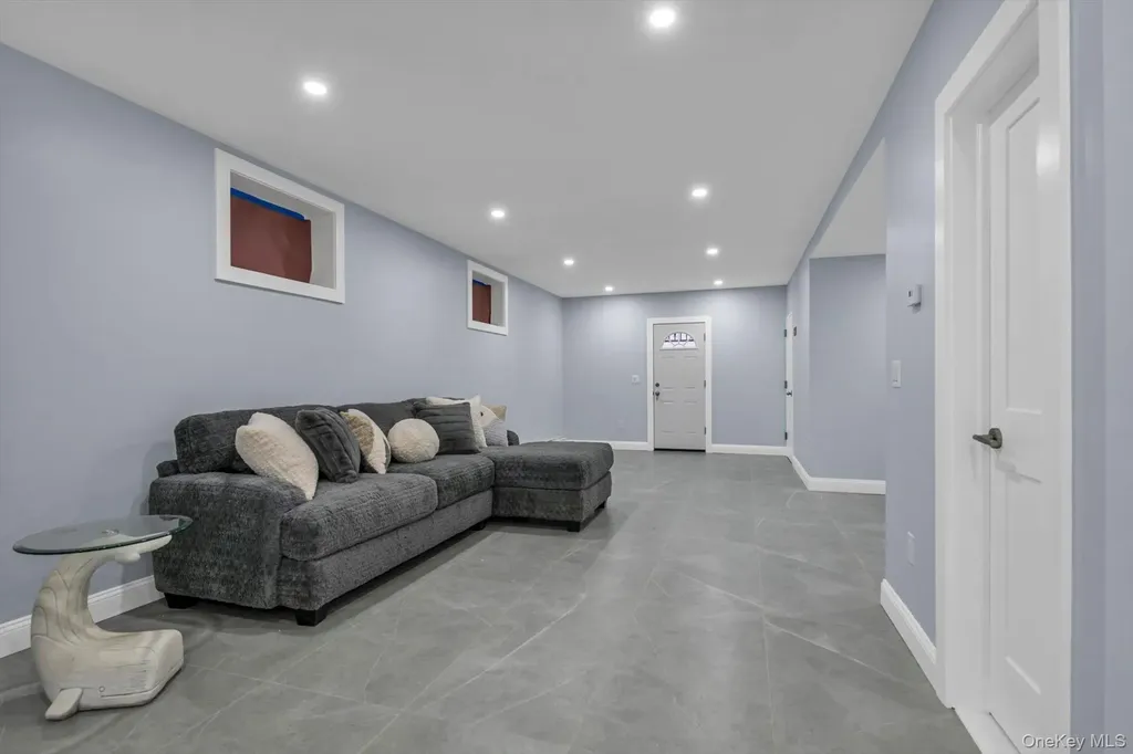 9214 88th Avenue Woodhaven NY 11421