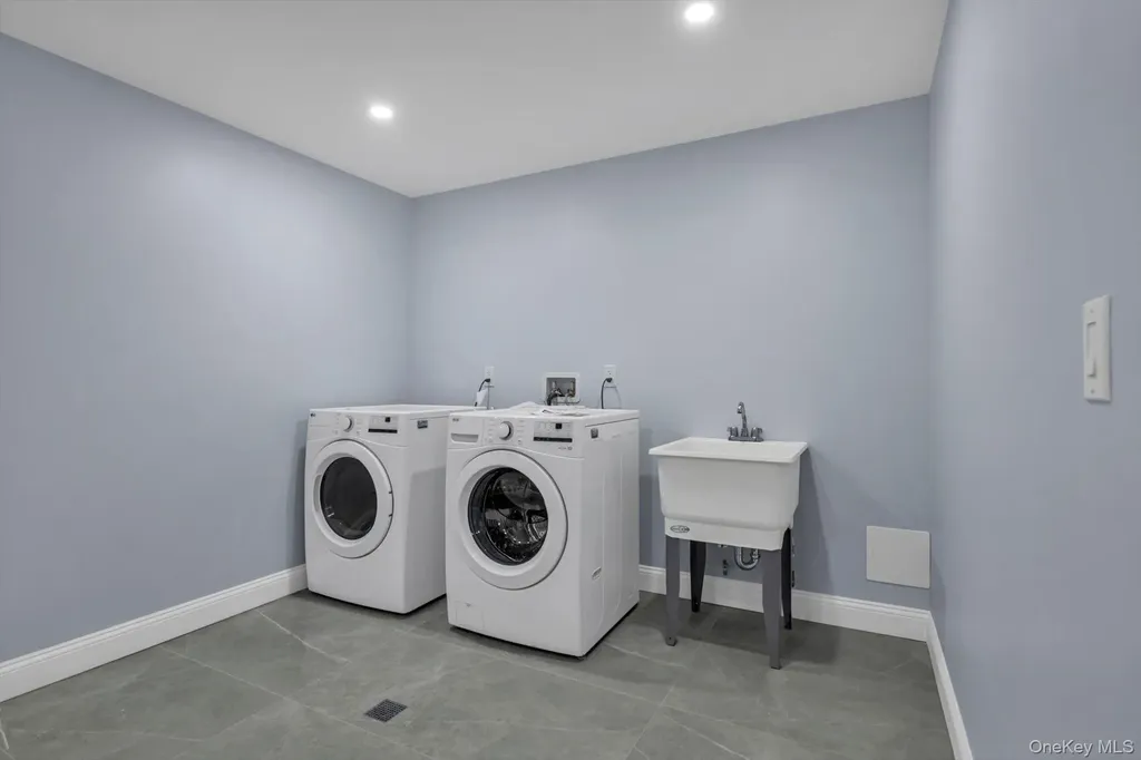 9214 88th Avenue Woodhaven NY 11421