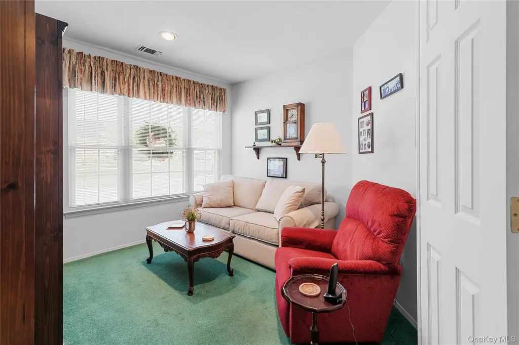 50 Perri Circle Middle Island NY 11953