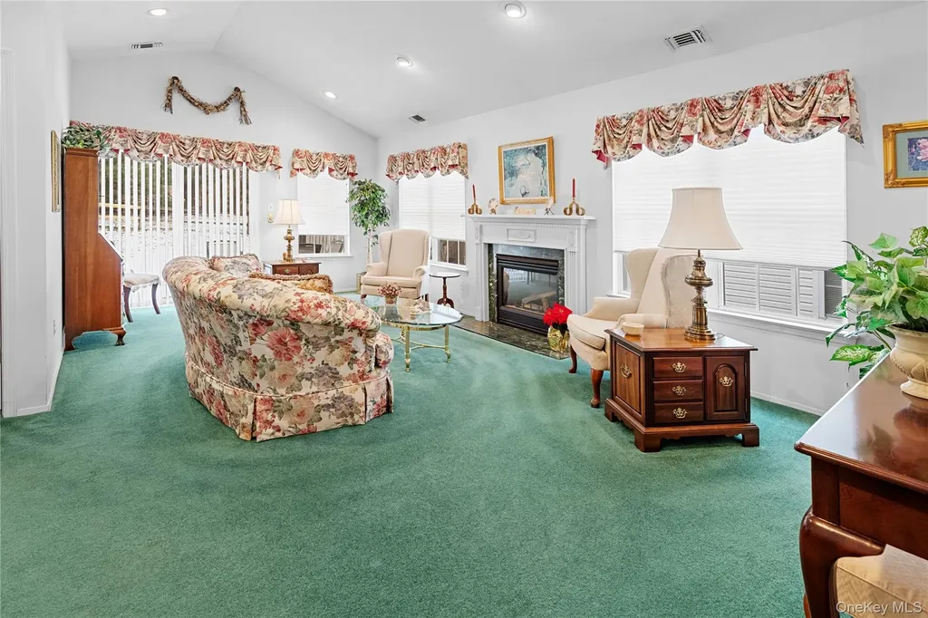 50 Perri Circle Middle Island NY 11953