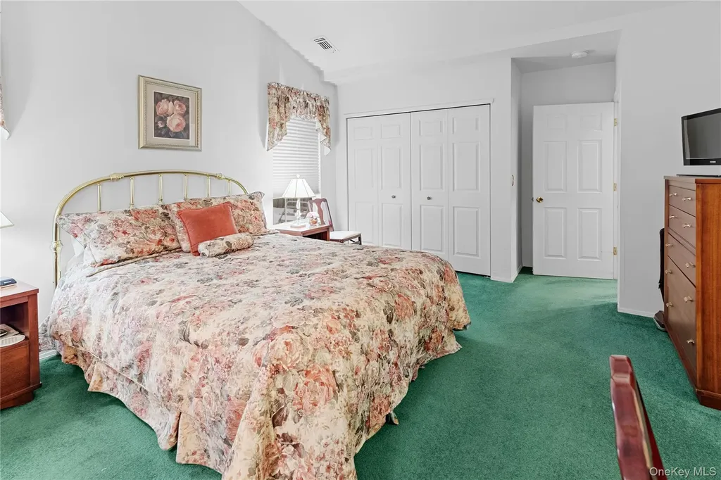50 Perri Circle Middle Island NY 11953