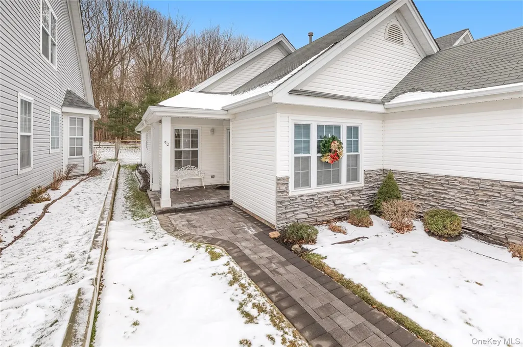 50 Perri Circle Middle Island NY 11953
