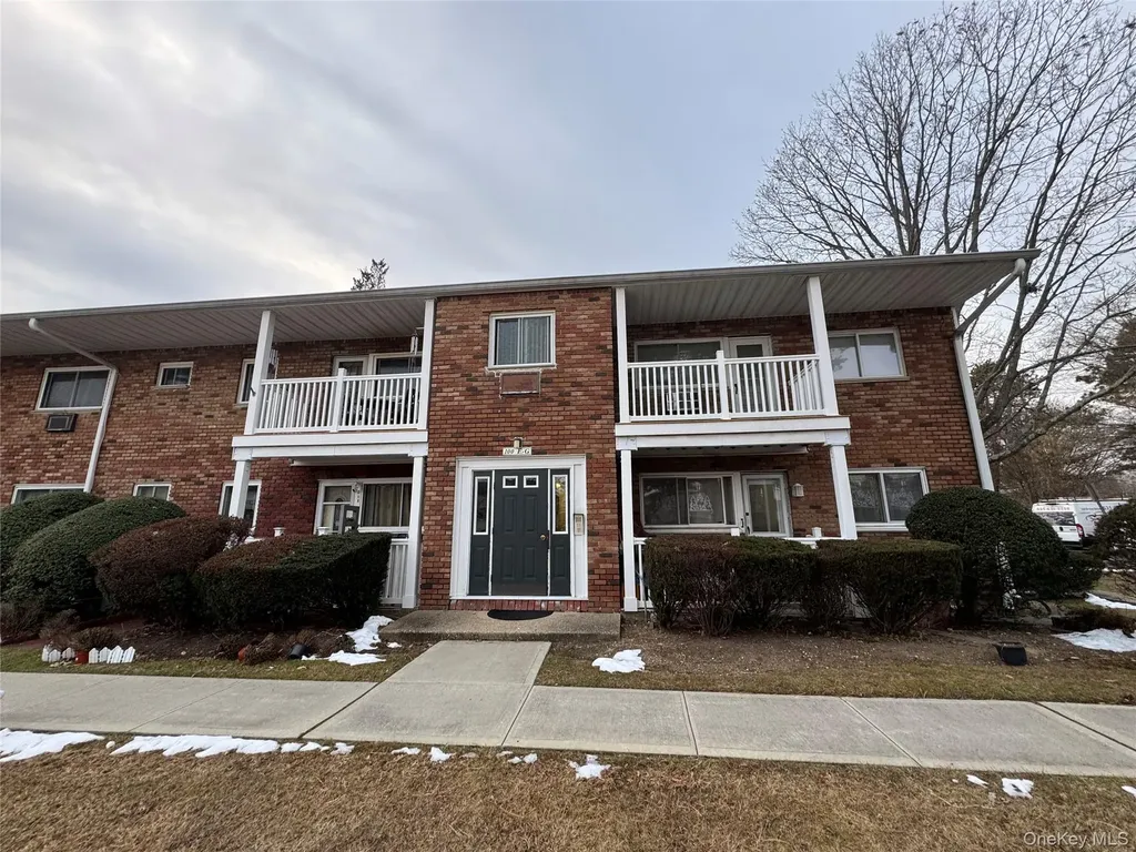 100 Hawthorne Avenue Central Islip NY 11722
