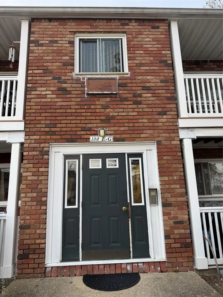 100 Hawthorne Avenue Central Islip NY 11722