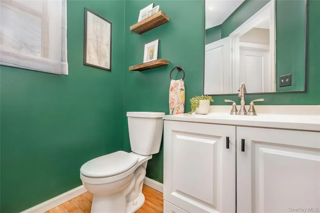 15 Irving Place Islip Terrace NY 11752