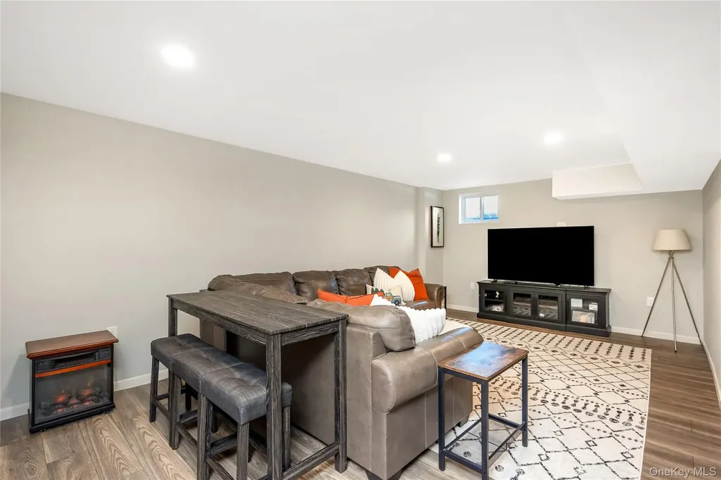 15 Irving Place Islip Terrace NY 11752
