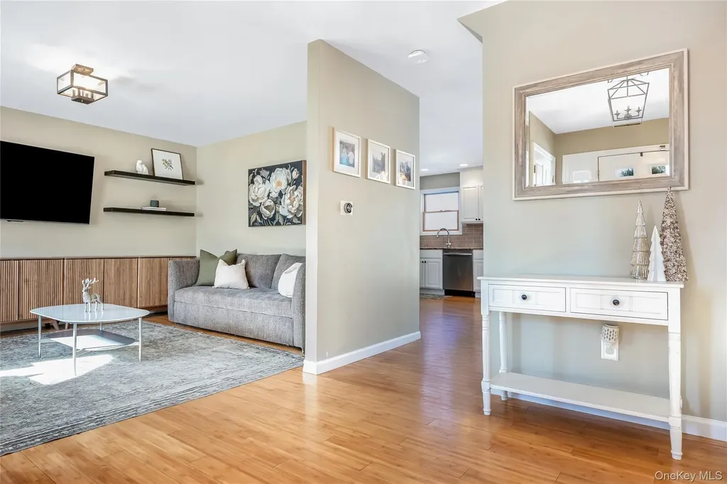 15 Irving Place Islip Terrace NY 11752