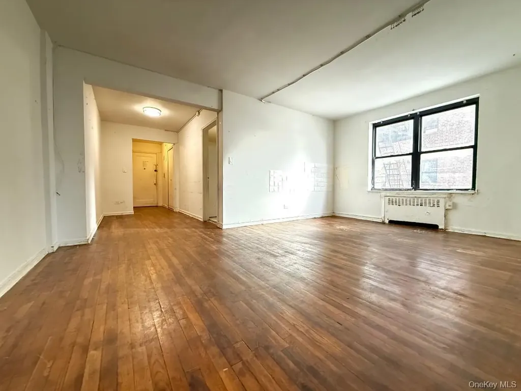 44-10 Macnish Elmhurst NY 11373