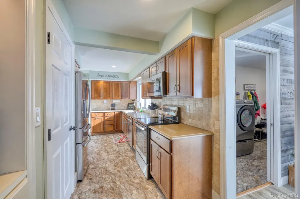 210 Overlook Road Poughkeepsie NY 12603