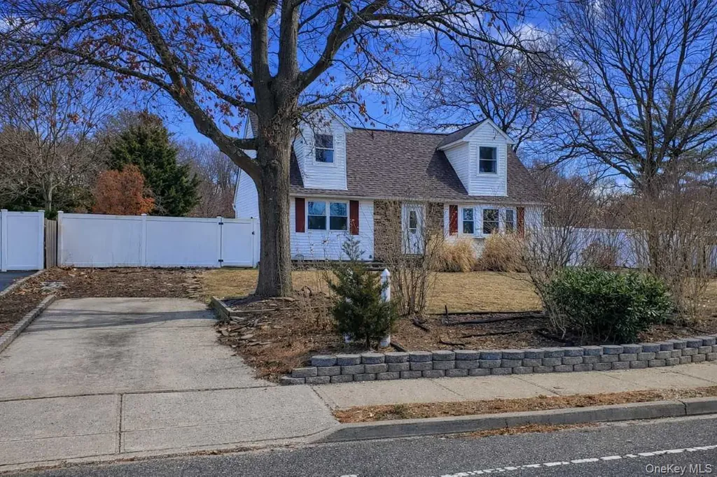 117 N Coleman Road Centereach NY 11720