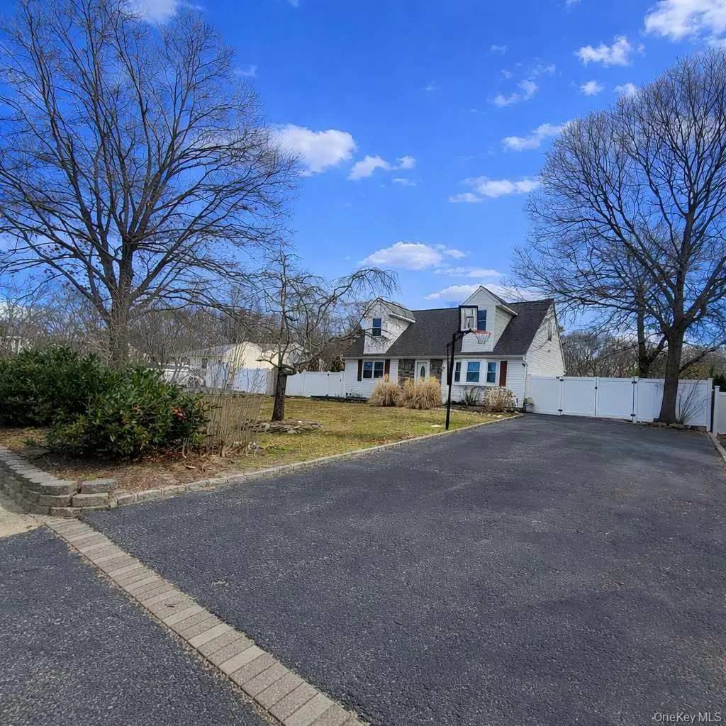 117 N Coleman Road Centereach NY 11720
