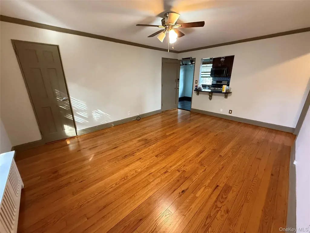 40 Terrace Circle Great Neck NY 11021