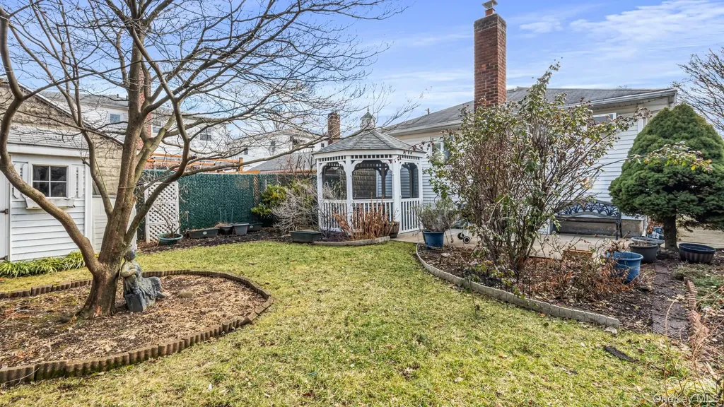 135-15 63rd Avenue Flushing NY 11367