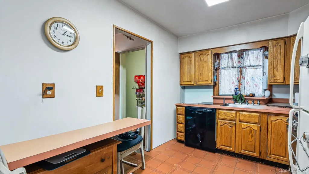 135-15 63rd Avenue Flushing NY 11367
