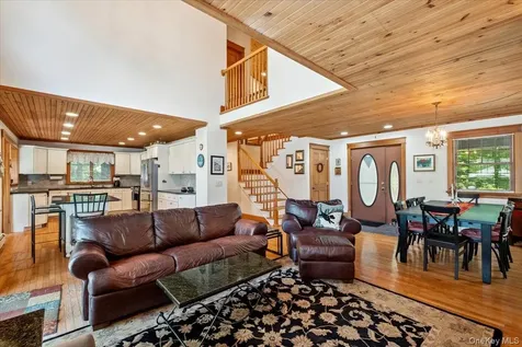342 Lake Shore Road Putnam Valley NY 10579