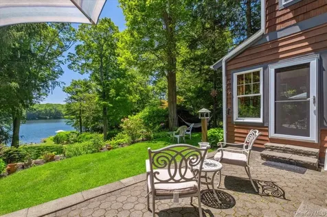 342 Lake Shore Road Putnam Valley NY 10579