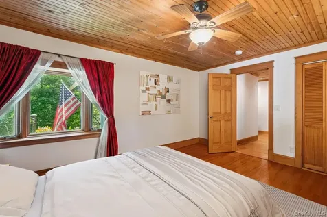 342 Lake Shore Road Putnam Valley NY 10579
